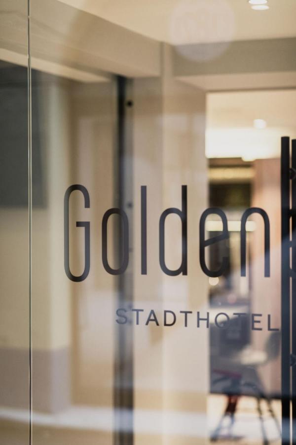 באד אישל Stadthotel Goldenes Schiff מראה חיצוני תמונה